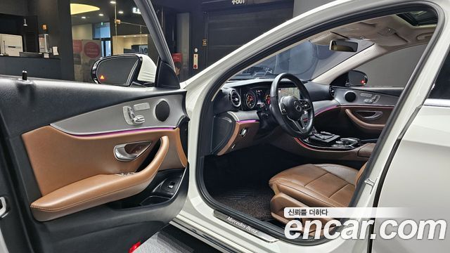 Mercedes-Benz E-Class E300 Avantgarde