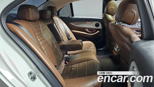Mercedes-Benz E-Class E300 Avantgarde