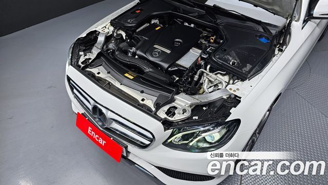 Mercedes-Benz E-Class E300 Avantgarde
