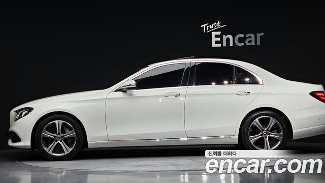 Mercedes-Benz E-Class E300 Avantgarde