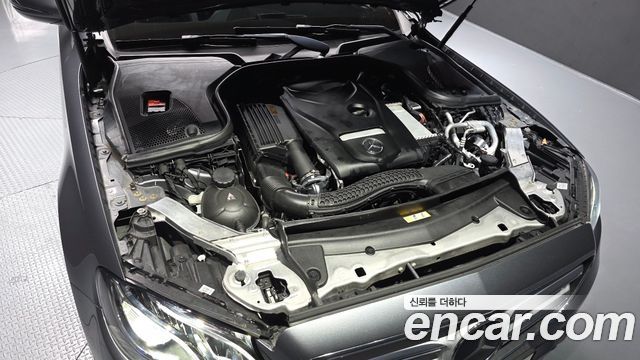 Mercedes-Benz E-Class E300 Avantgarde