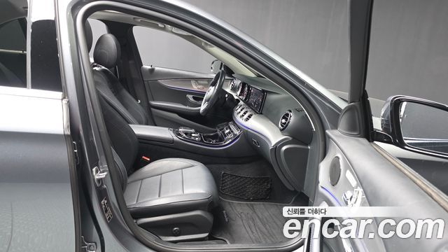 Mercedes-Benz E-Class E300 Avantgarde