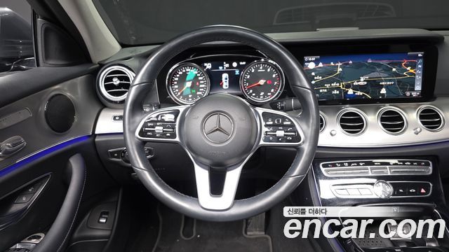 Mercedes-Benz E-Class E300 Avantgarde