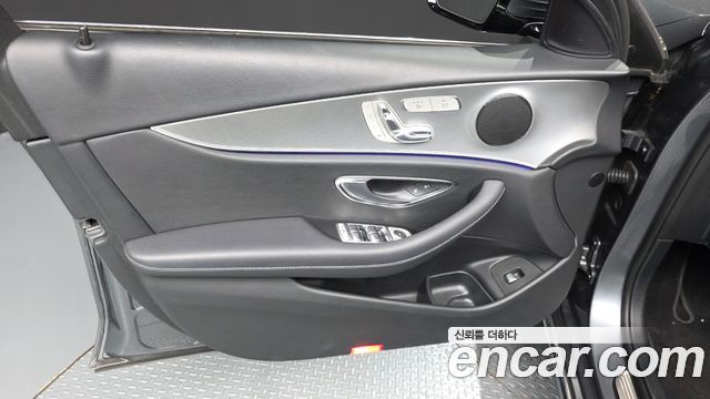 Mercedes-Benz E-Class E300 Avantgarde
