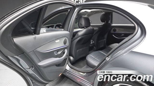 Mercedes-Benz E-Class E300 Avantgarde