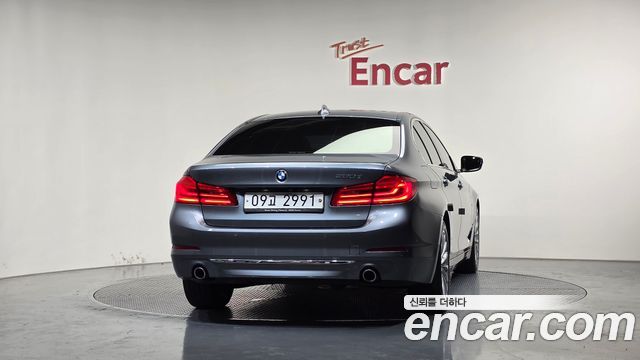 BMW 5-Series 520d Luxury Plus