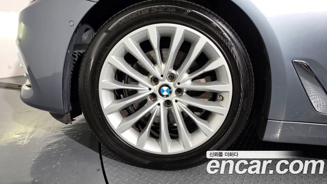 BMW 5-Series 520d Luxury Plus
