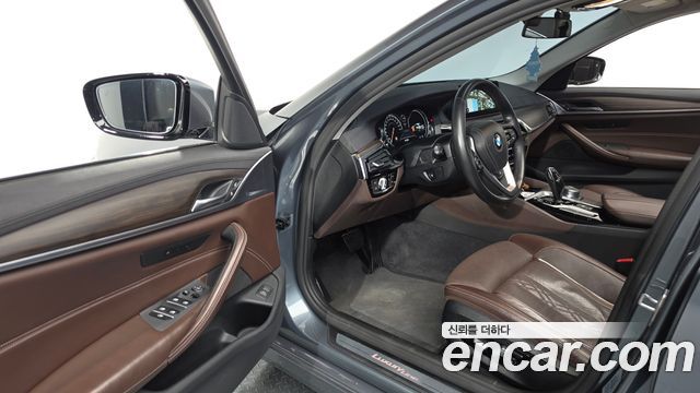 BMW 5-Series 520d Luxury Plus