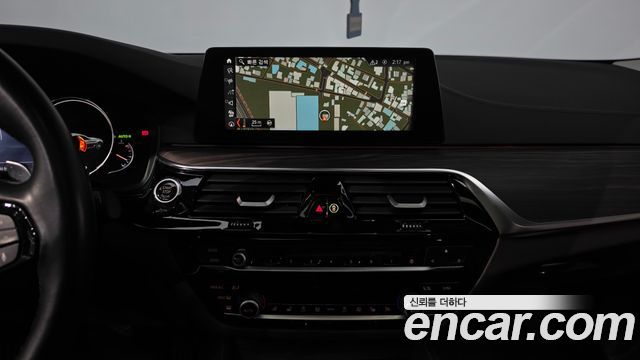 BMW 5-Series 520d Luxury Plus