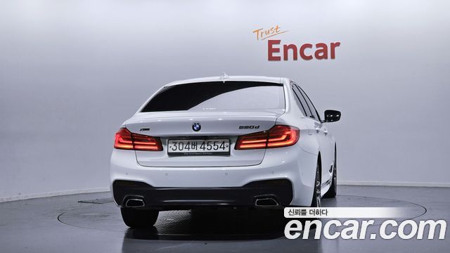 BMW 5-Series 520d xDrive M Sport Package Plus