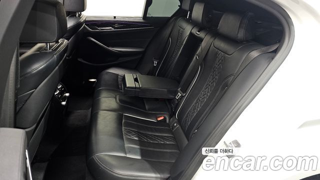 BMW 5-Series 520d xDrive M Sport Package Plus