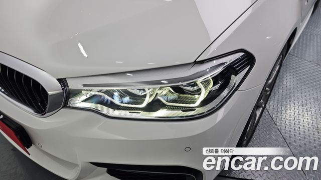 BMW 5-Series 520d xDrive M Sport Package Plus