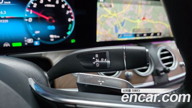 Mercedes-Benz E-Class E300e 4MATIC Exclusive