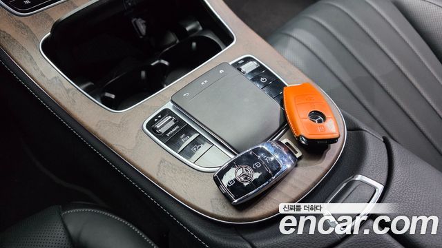 Mercedes-Benz E-Class E300e 4MATIC Exclusive