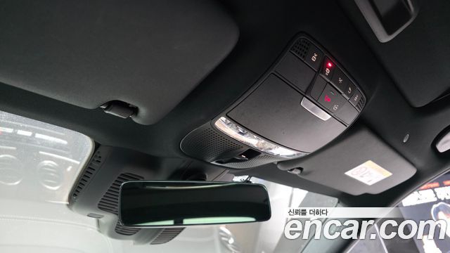 Mercedes-Benz E-Class E300e 4MATIC Exclusive