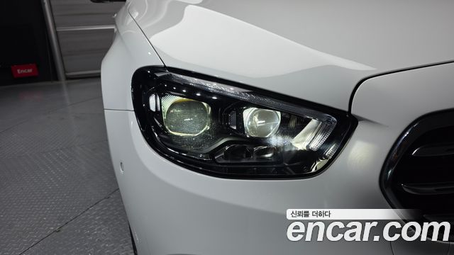 Mercedes-Benz E-Class E300e 4MATIC Exclusive