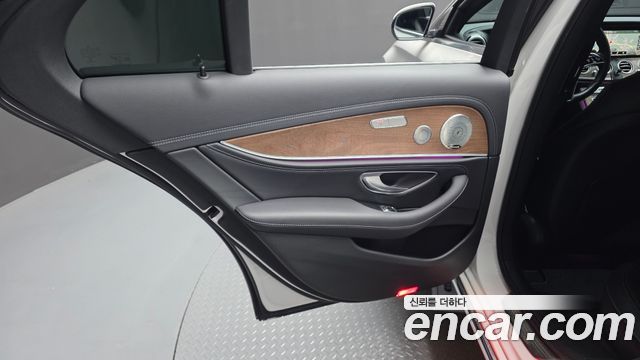 Mercedes-Benz E-Class E300e 4MATIC Exclusive