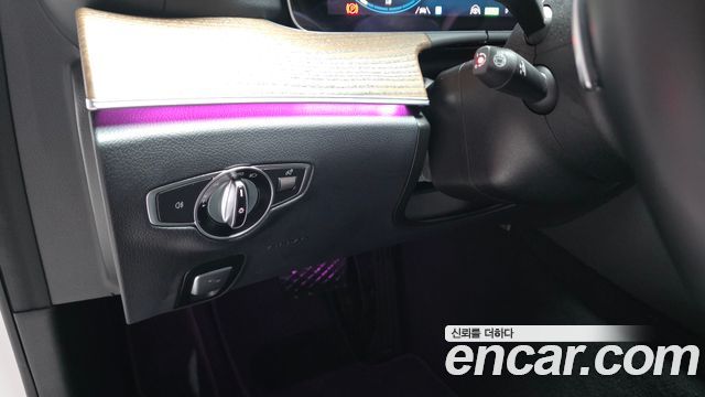 Mercedes-Benz E-Class E300e 4MATIC Exclusive