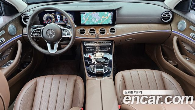 Mercedes-Benz E-Class E300 4MATIC Exclusive