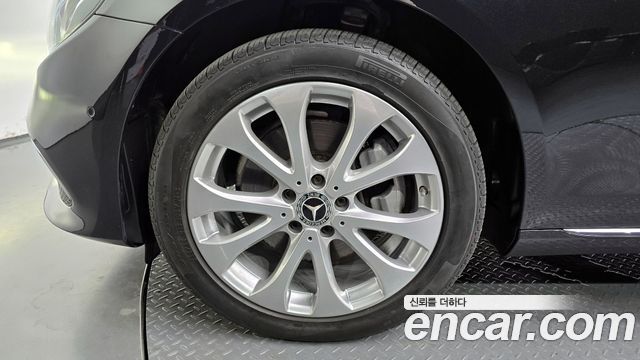 Mercedes-Benz E-Class E220d 4MATIC Exclusive