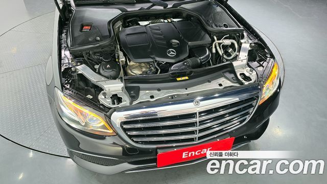 Mercedes-Benz E-Class E220d 4MATIC Exclusive