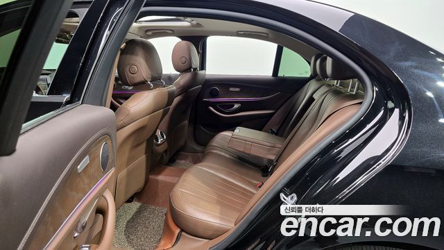 Mercedes-Benz E-Class E220d 4MATIC Exclusive