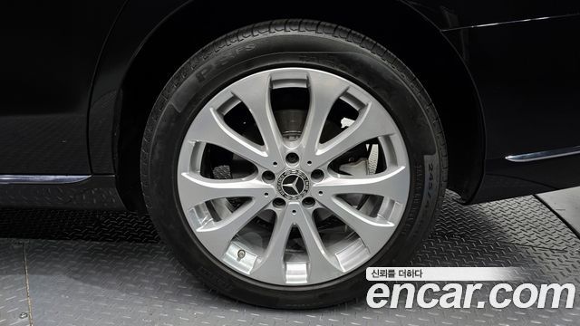 Mercedes-Benz E-Class E220d 4MATIC Exclusive