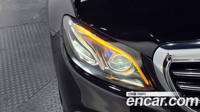 Mercedes-Benz E-Class E220d 4MATIC Exclusive