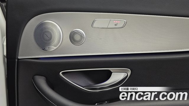 Mercedes-Benz E-Class E300 4MATIC AMG Line