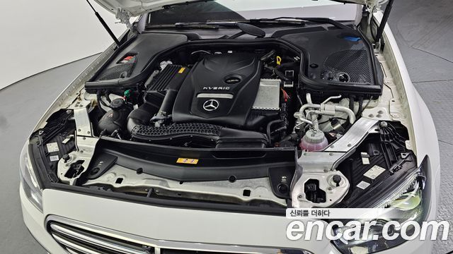 Mercedes-Benz E-Class E300e 4MATIC Exclusive