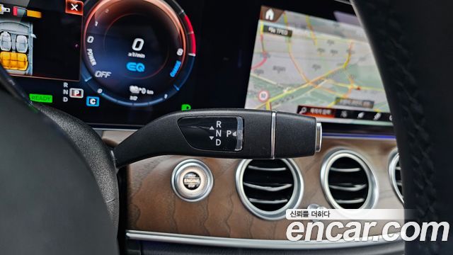 Mercedes-Benz E-Class E300e 4MATIC Exclusive