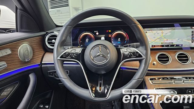 Mercedes-Benz E-Class E300e 4MATIC Exclusive