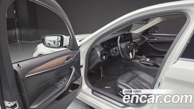 BMW 5-Series 530i Luxury Plus