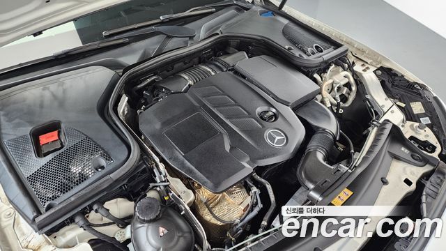 Mercedes-Benz E-Class E220d 4MATIC AMG Line