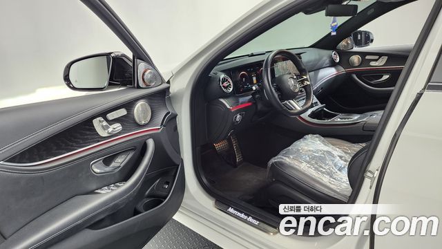 Mercedes-Benz E-Class E220d 4MATIC AMG Line