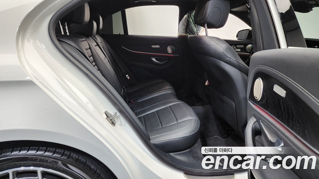 Mercedes-Benz E-Class E220d 4MATIC AMG Line
