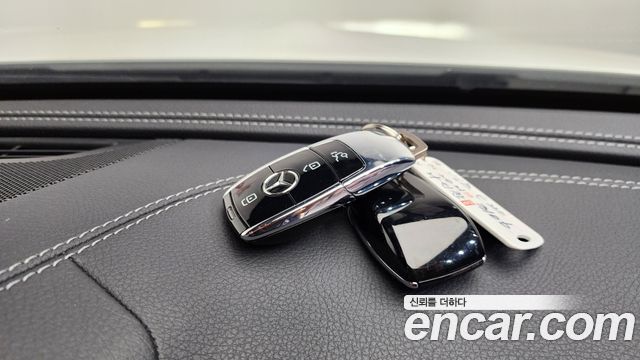 Mercedes-Benz E-Class E220d 4MATIC AMG Line