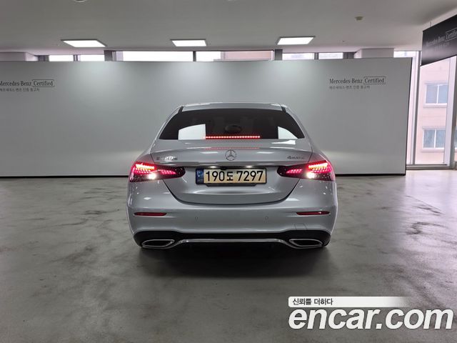 Mercedes-Benz E-Class E220d 4MATIC AMG Line
