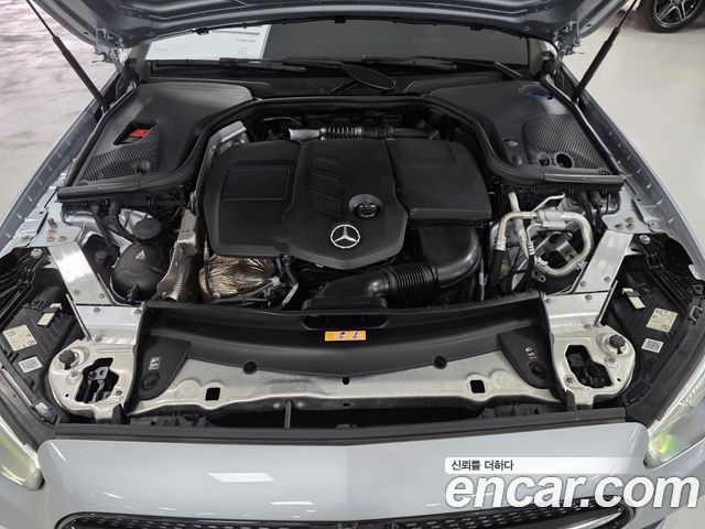 Mercedes-Benz E-Class E220d 4MATIC AMG Line