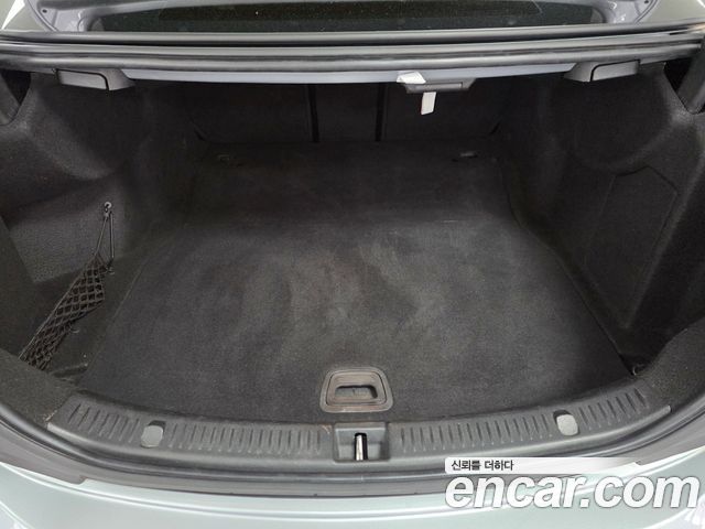 Mercedes-Benz E-Class E220d 4MATIC AMG Line