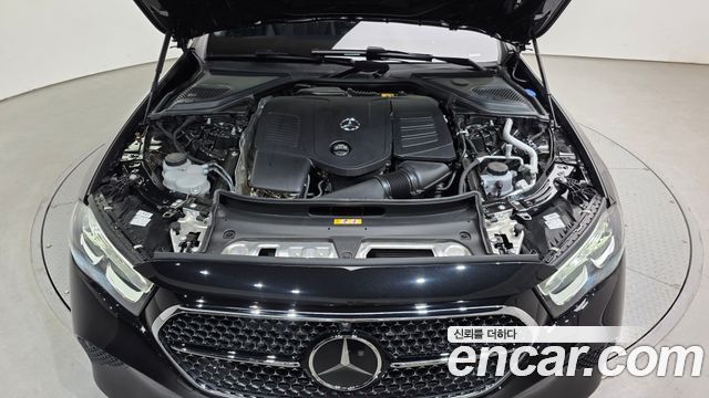 Mercedes-Benz E-Class E200 Avantgarde