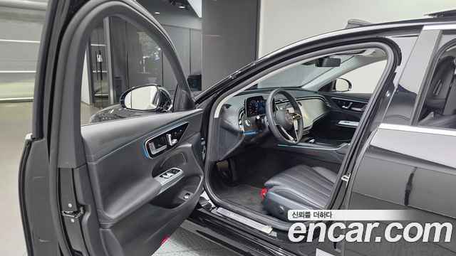 Mercedes-Benz E-Class E200 Avantgarde