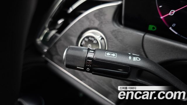 Mercedes-Benz E-Class E200 Avantgarde