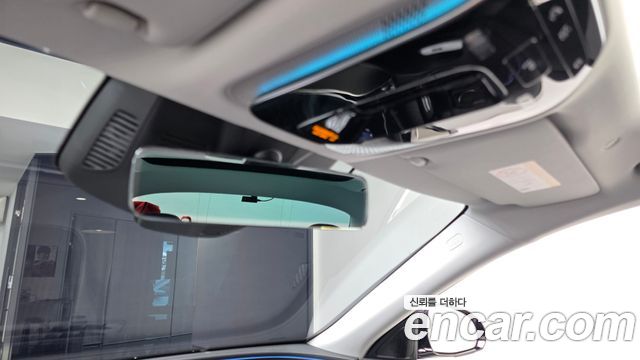 Mercedes-Benz E-Class E200 Avantgarde