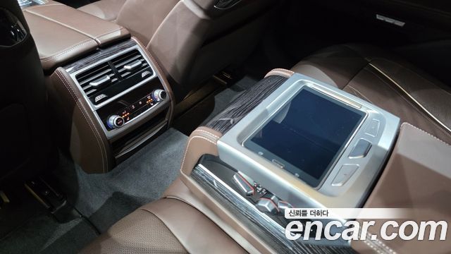 BMW 7-Series 730d xDrive M Sport