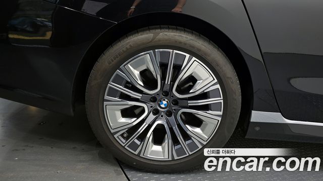 BMW 7-Series 740d xDrive Design Pure Excellence