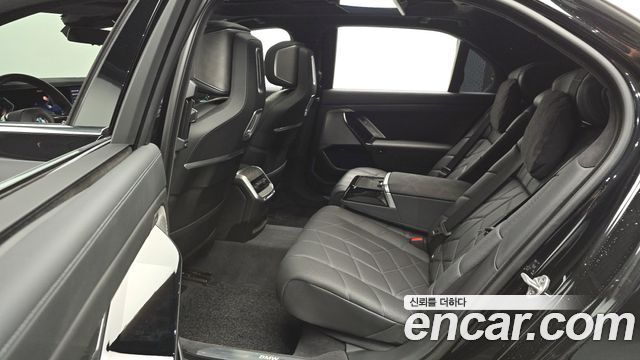 BMW 7-Series 740d xDrive Design Pure Excellence