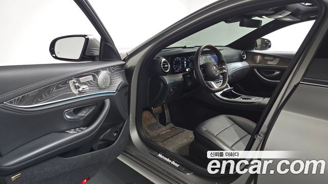 Mercedes-Benz E-Class E350 4MATIC AMG Line
