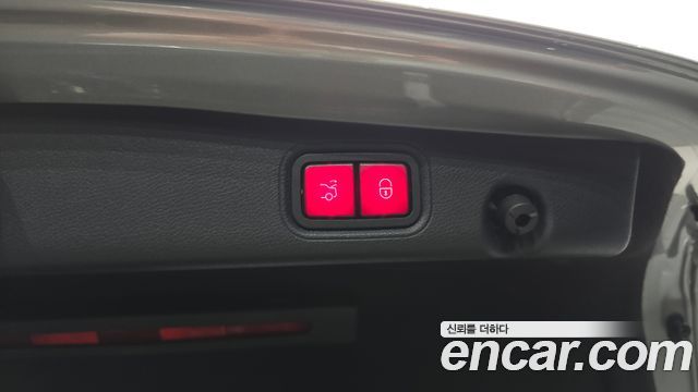 Mercedes-Benz E-Class E350 4MATIC AMG Line