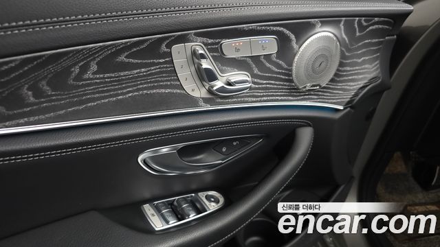 Mercedes-Benz E-Class E350 4MATIC AMG Line
